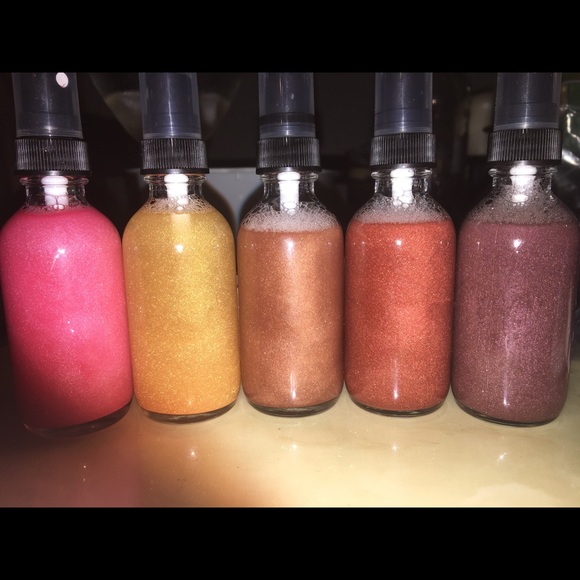 Glow Getter Highlighting Illuminating Spray - Picture 5 of 5